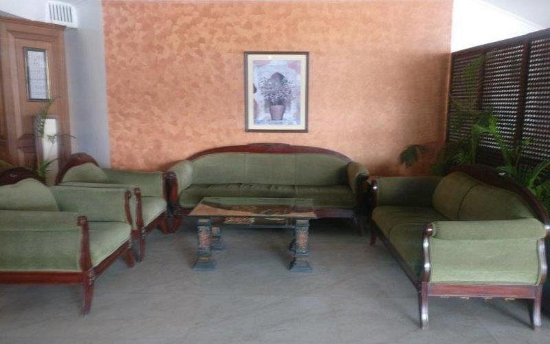 Hotel Raj Hans, Faridabad Exteriör bild